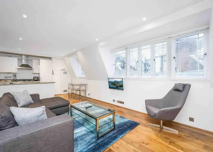 2 Bed Apartment- Regent Street!