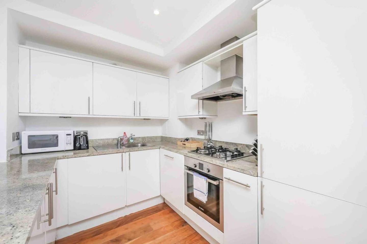 2 Bed Apartment- Regent Street! * London
