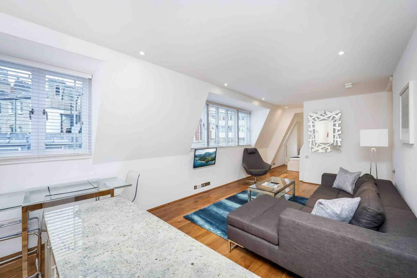 Apartment 2 Bed Apartment- Regent Street!
